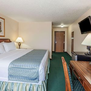 Deluxe King Room Smoking